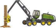 bruder John Deere 1270G Harvester mit Baumstamm