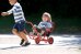 Winther MINI Sulky – Kinderfahrzeug für 2-4 Jahre, kippsicher, mit Festhaltelehnen, ideal für Kita und Kindergarten